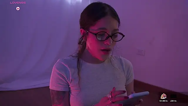 HannaMoom online show from October 21, 9:15 pm