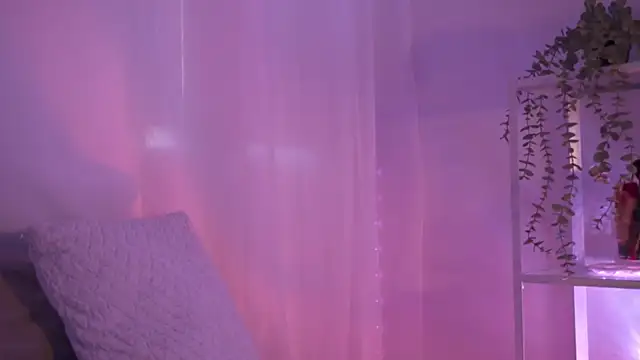 HannaMoom online show from November 26, 10:44 pm