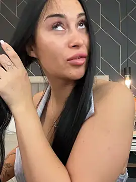 EmyLaveau online show from February 11, 5:37 am