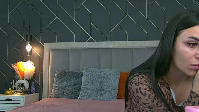 EmyLaveau online show from April 10, 5:23 am