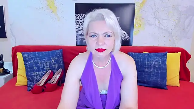 Snapshot of BeautyName chatting on September 17, 7:04 pm BeautyName online show from September 17, 7:04 pm