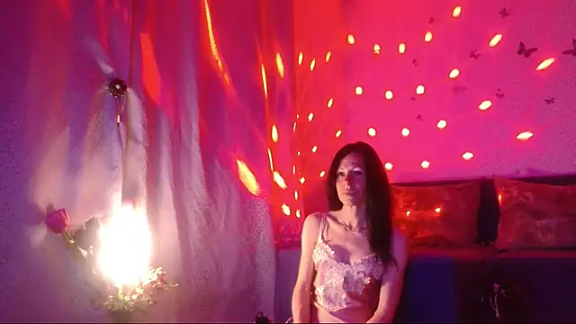 ElysaSun online show from April 21, 6:12 pm