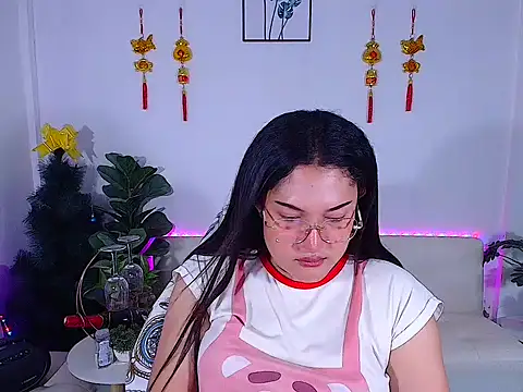 plysaithailand online show from April 21, 1:42 am