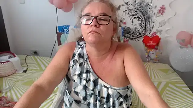 Snapshot of selenax2023 chatting on February 25, 2:00 pm selenax2023 online show from February 25, 2:00 pm