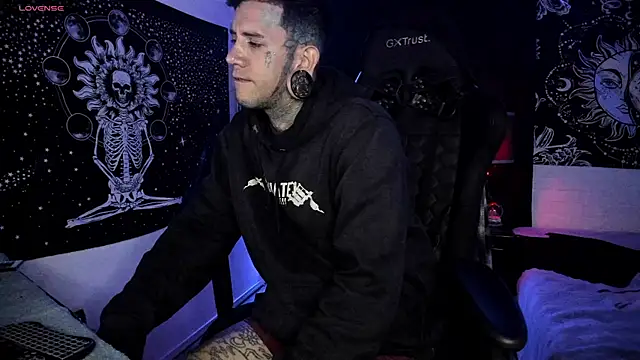 Snapshot of josh__ackerman chatting on March 4, 1:34 am josh ackerman online show from March 4, 1:34 am