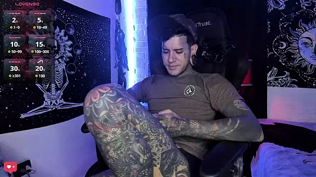 Snapshot of josh__ackerman chatting on March 11, 5:27 am josh ackerman online show from March 11, 5:27 am