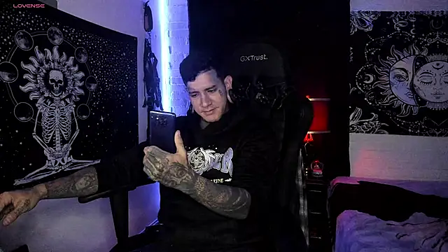 Snapshot of josh__ackerman chatting on March 11, 8:31 pm josh ackerman online show from March 11, 8:31 pm