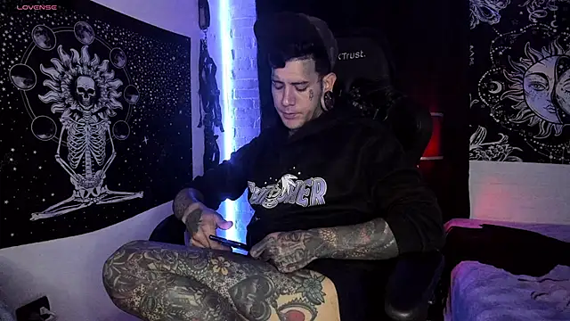 Snapshot of josh__ackerman chatting on March 12, 2:52 am josh ackerman online show from March 12, 2:52 am