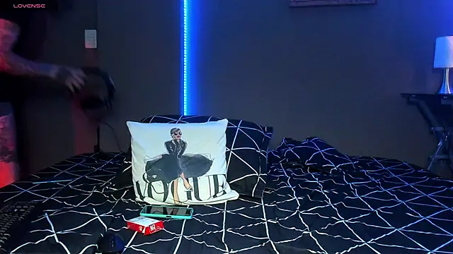 Snapshot of josh__ackerman chatting on April 1, 9:43 am josh ackerman online show from April 1, 9:43 am