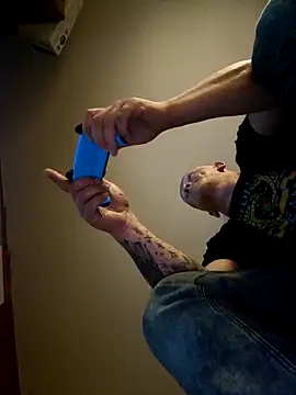 Snapshot of szaoonybyczek chatting on November 16, 6:46 pm szaoonybyczek online show from November 16, 6:46 pm