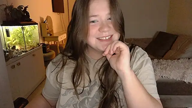 remirann  online show from December 4, 3:43 pm