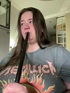 remirann  online show from February 28, 6:20 pm