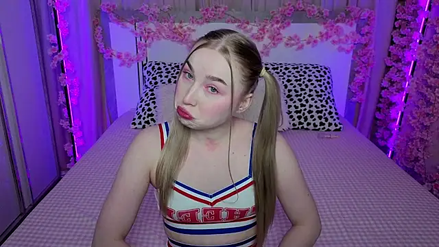LilyStarlight online show from April 20, 4:15 am