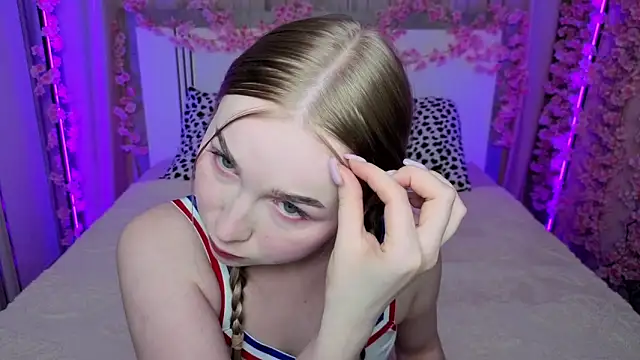 LilyStarlight online show from April 30, 3:46 am