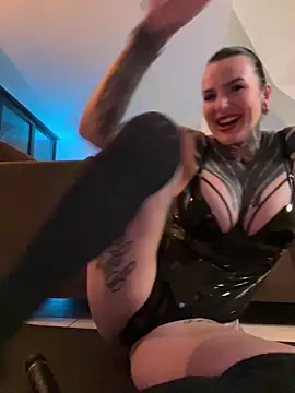 InkedBiitch online show from February 9, 6:47 pm