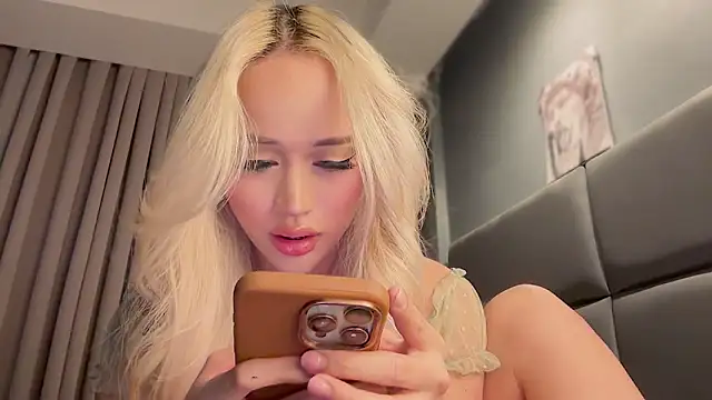 Carrie Colbyxx online show from March 5, 5:18 am