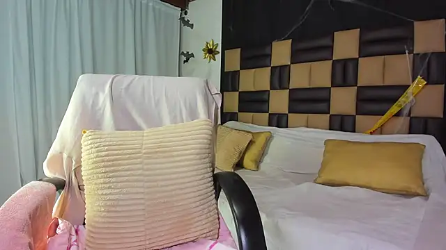 Snapshot of BarbieKano chatting on November 2, 12:02 am BarbieKano online show from November 2, 12:02 am