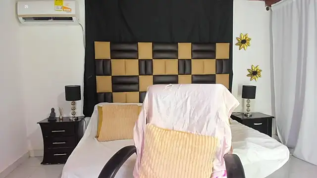 Snapshot of BarbieKano chatting on November 20, 11:26 pm BarbieKano online show from November 20, 11:26 pm