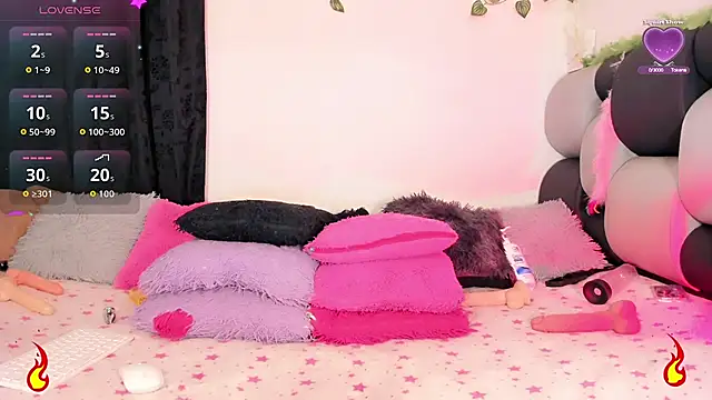 sabrinamossii online show from April 15, 5:14 am