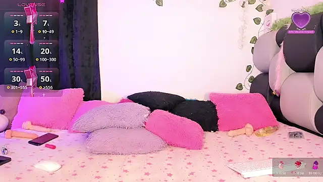 Snapshot of sabrinamossii chatting on May 15, 8:10 am sabrinamossii online show from May 15, 8:10 am