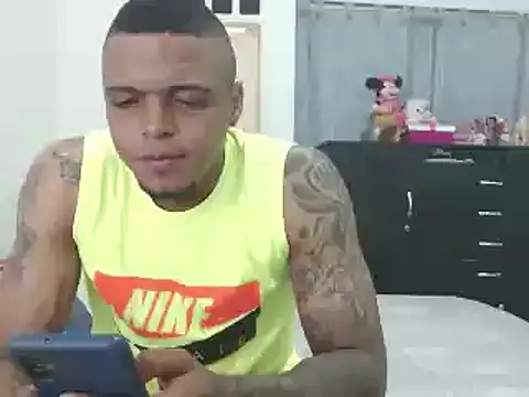 Snapshot of hot_and_naughty_latin chatting on December 17, 10:23 am hot and naughty latin online show from December 17, 10:23 am