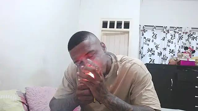 Snapshot of hot_and_naughty_latin chatting on March 1, 11:28 am hot and naughty latin online show from March 1, 11:28 am