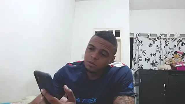 Snapshot of hot_and_naughty_latin chatting on March 7, 10:45 am hot and naughty latin online show from March 7, 10:45 am