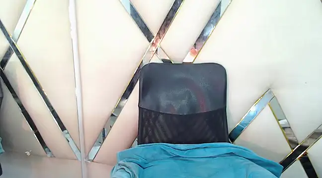 Snapshot of StefyFerrer chatting on March 22, 1:19 pm StefyFerrer online show from March 22, 1:19 pm