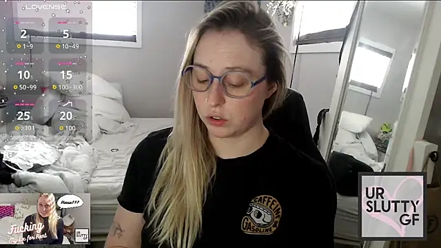 ursluttygf online show from December 14, 8:40 pm