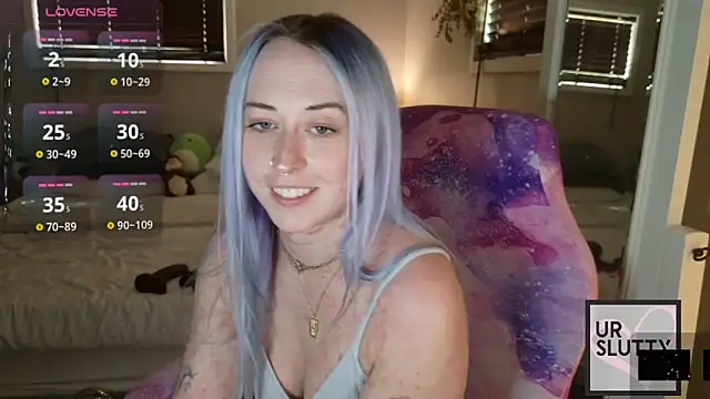 ursluttygf online show from May 21, 3:41 pm