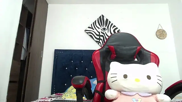 QueenSquirt  online show from January 31, 8:51 pm