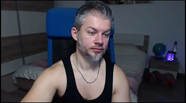 RobbyShawz online show from December 18, 9:47 am
