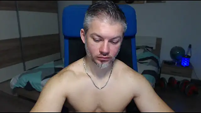 RobbyShawz online show from January 2, 8:49 am