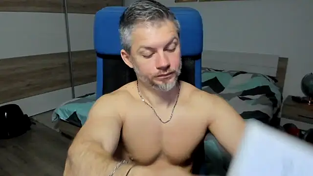 RobbyShawz online show from January 5, 9:15 am