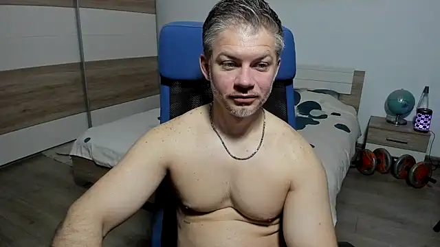 RobbyShawz online show from April 20, 4:15 am