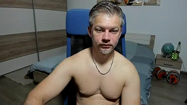 Snapshot of RobbyShawz chatting on June 12, 4:55 am RobbyShawz online show from June 12, 4:55 am