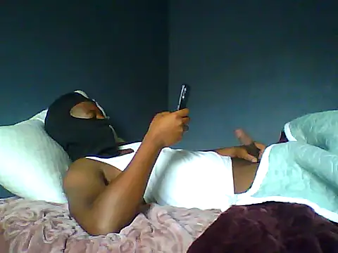 Snapshot of TitularAdaption chatting on November 9, 8:34 am TitularAdaption online show from November 9, 8:34 am