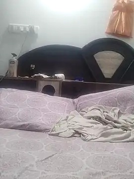 Saalu2003 online show from April 21, 3:50 pm