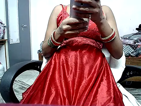 Snapshot of Spooja12 chatting on July 6, 4:20 pm Spooja12 online show from July 6, 4:20 pm