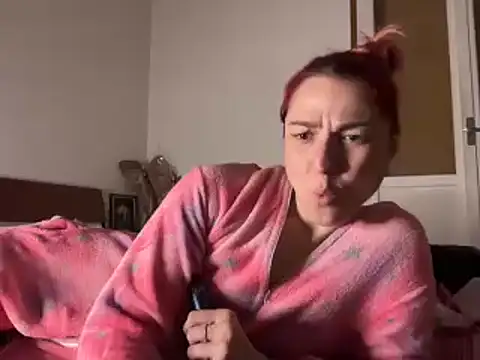 Nikky Divine online show from December 2, 7:16 pm