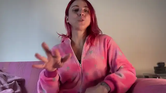 Nikky Divine online show from January 4, 12:59 pm