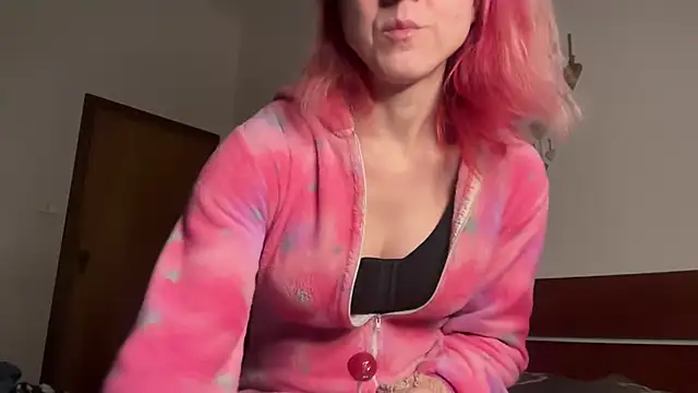 Nikky Divine online show from January 9, 6:04 pm