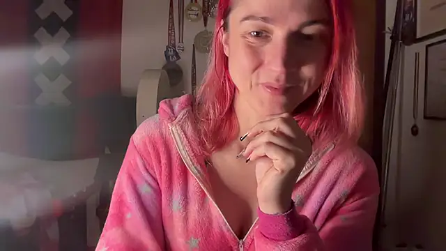 Nikky Divine online show from January 16, 7:31 pm