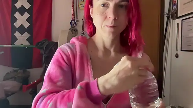 Nikky Divine online show from January 21, 9:24 am