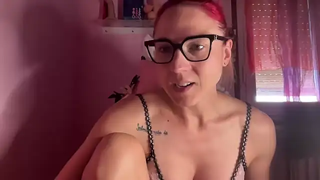 Snapshot of Nikky_Divine chatting on July 11, 9:01 am Nikky Divine online show from July 11, 9:01 am
