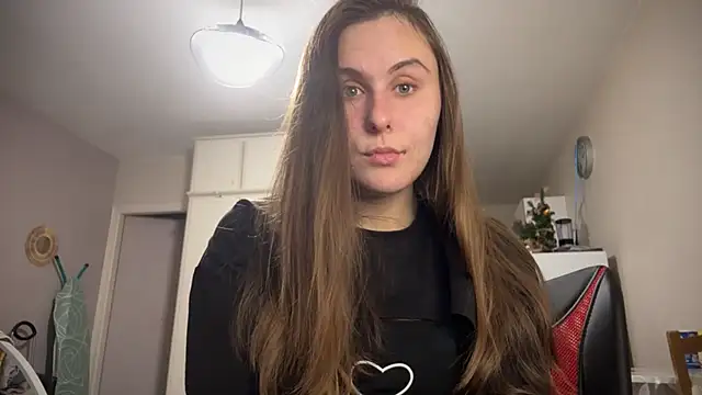 Emma just online show from December 15, 12:06 pm
