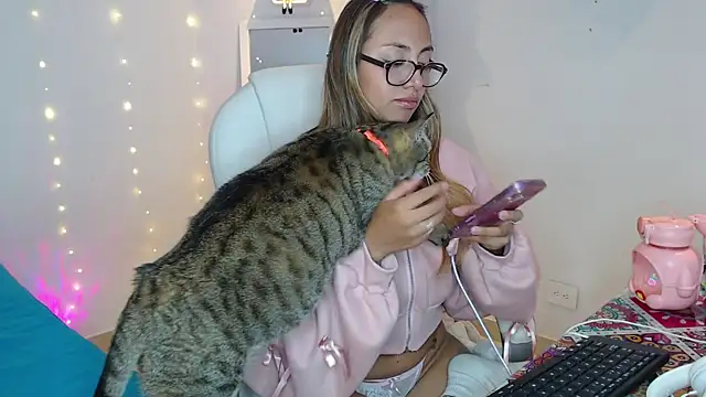 Gabi morales online show from November 12, 6:36 am