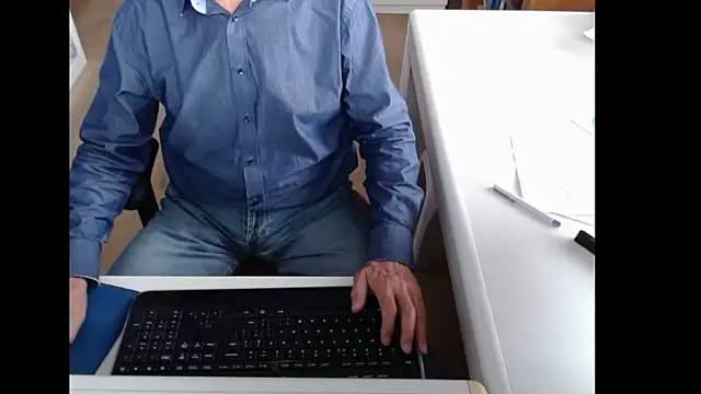 dutchpornking online show from September 17, 8:49 am