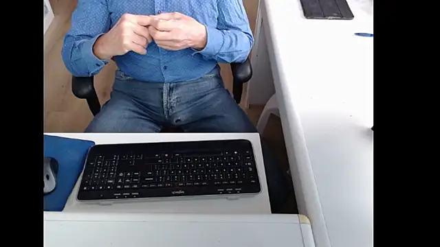 dutchpornking online show from October 7, 7:27 am