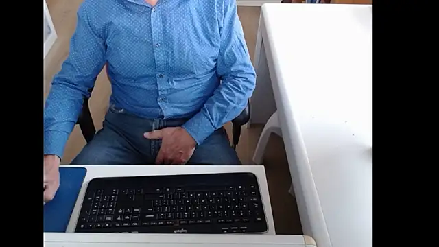 dutchpornking online show from October 8, 7:17 am